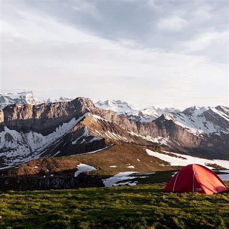 wildzelten schweiz|Wildcampen und frei Stehen in der Schweiz